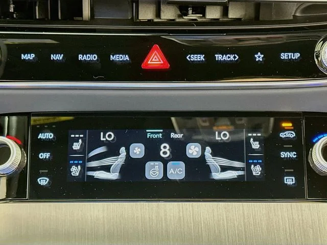 New 2027 Silver Genesis 2.5T Sport Prestige image 19