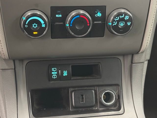 Used 2017 White Chevrolet LS image 27