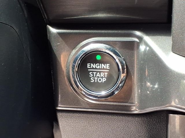 Used 2022 White Ford XLT image 29