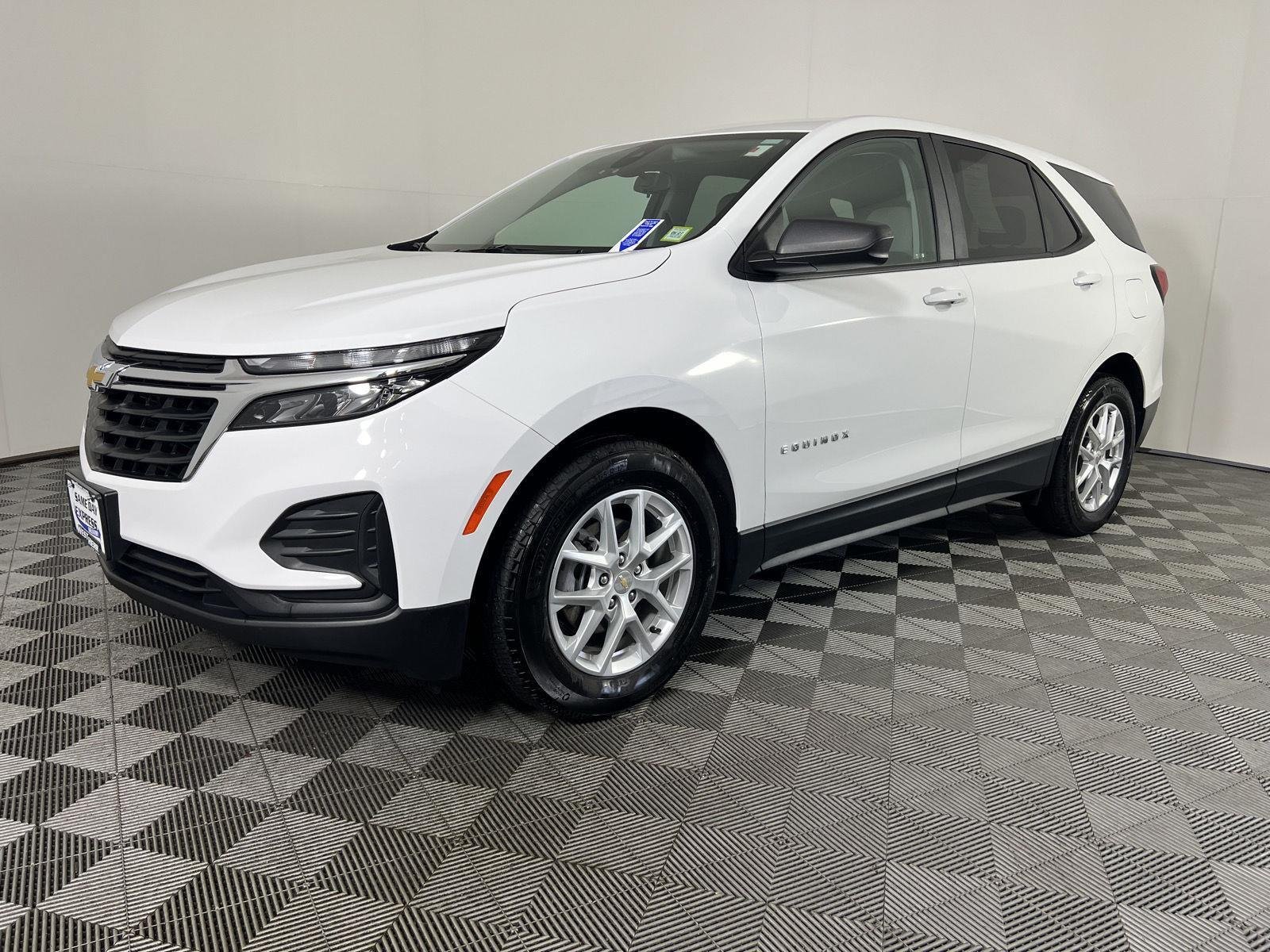 Used 2022 Summit White Chevrolet LS image 27