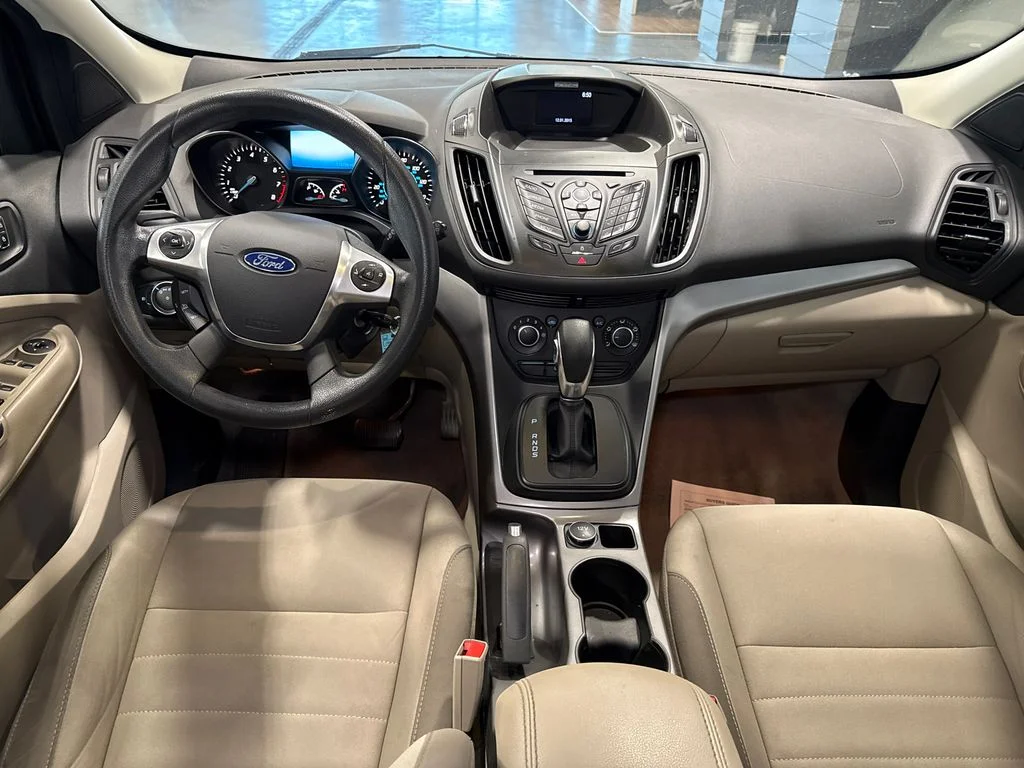 Used 2016 Blue Ford SE image 10