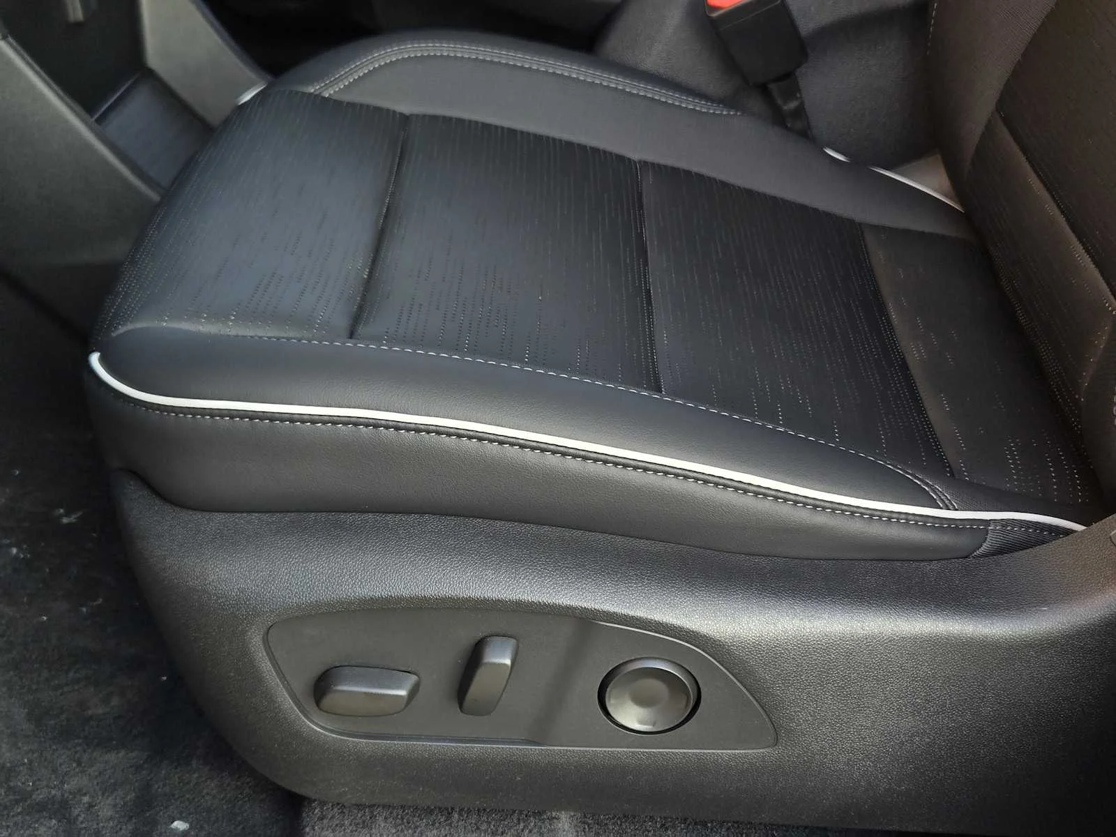 2026 Buick Enclave Sport Touring - Photo 16