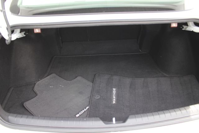 Used 2020 Gray Hyundai SEL image 23