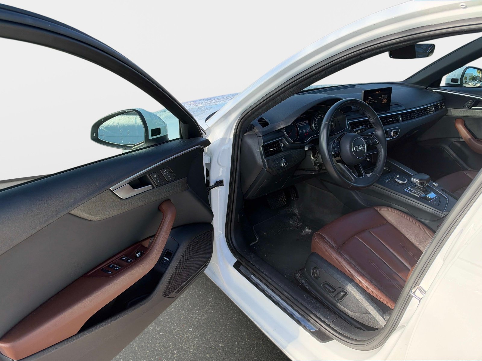 Used 2019 Ibis White Audi Titanium Premium image 11