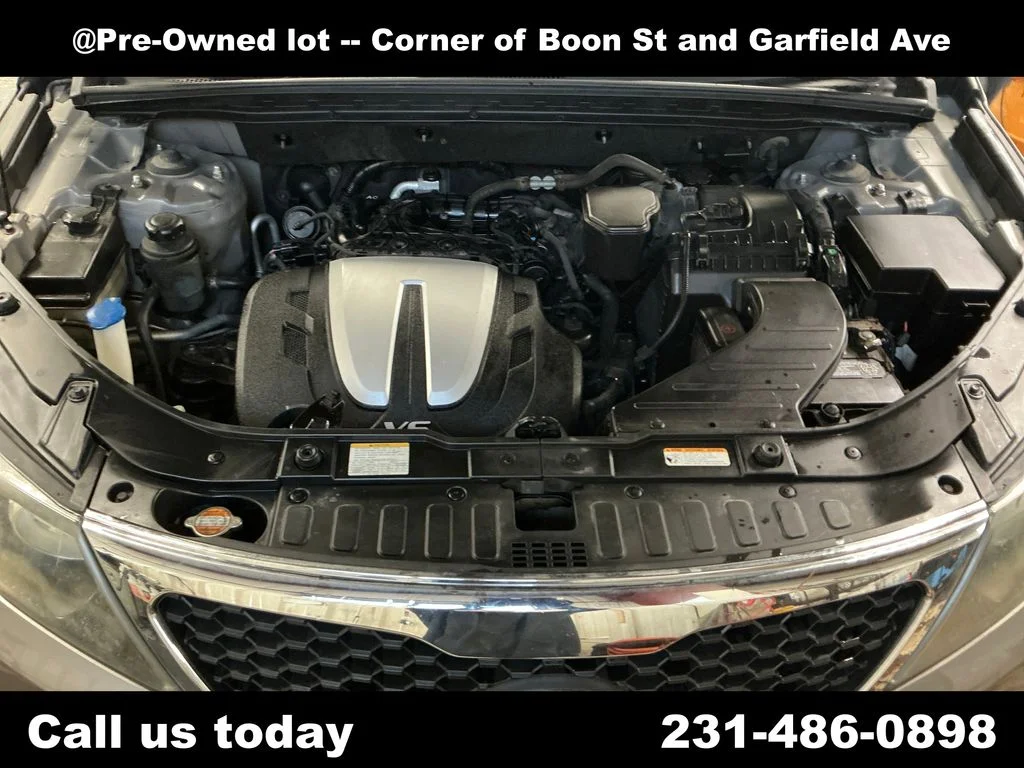 Used 2011 Silver Kia EX image 10