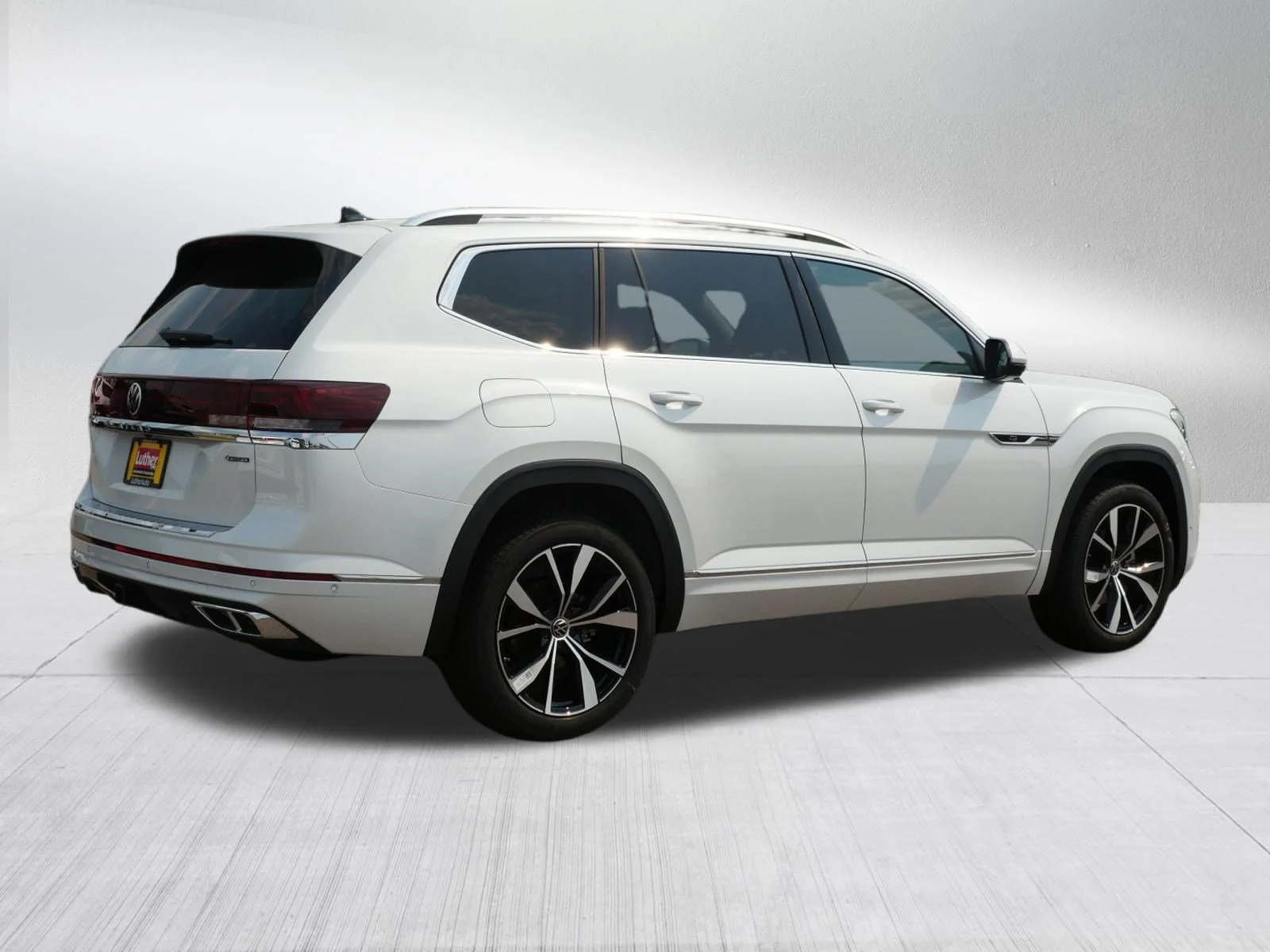 New 2026 Opal White Pearl Volkswagen 2.0T SEL Premium R-Line image 3