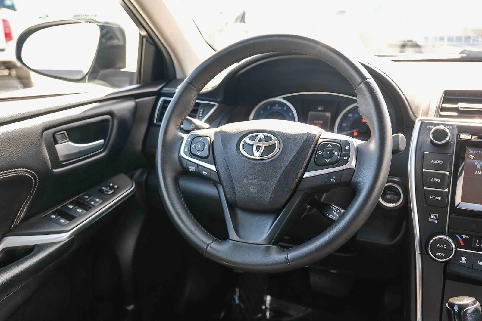 Used 2017 Parisian Night Pearl Toyota XLE image 16