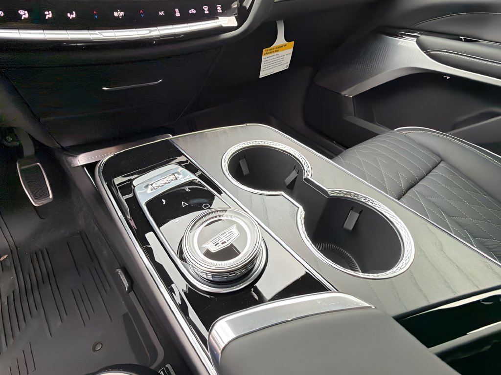 2027 Cadillac LYRIQ Signature Sport - Photo 16