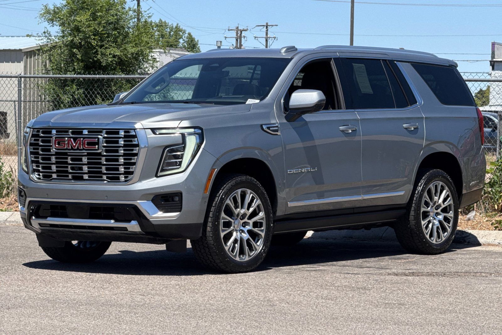 Used 2025  GMC Denali image 8