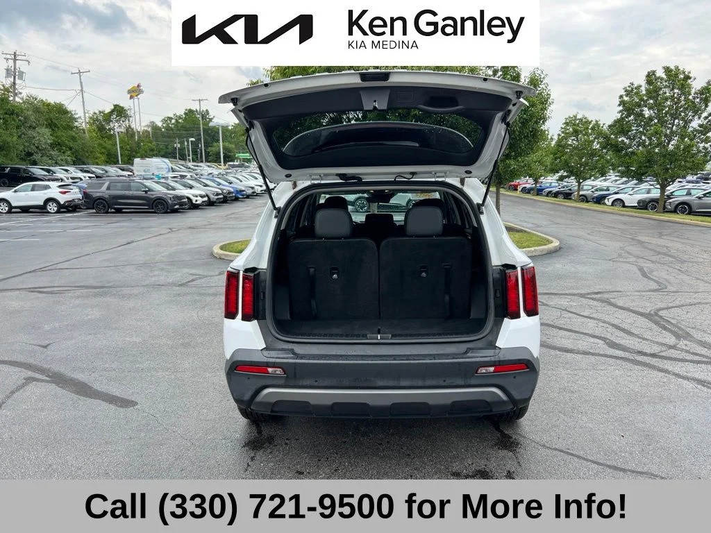 Certified Used 2022 White Kia S image 50