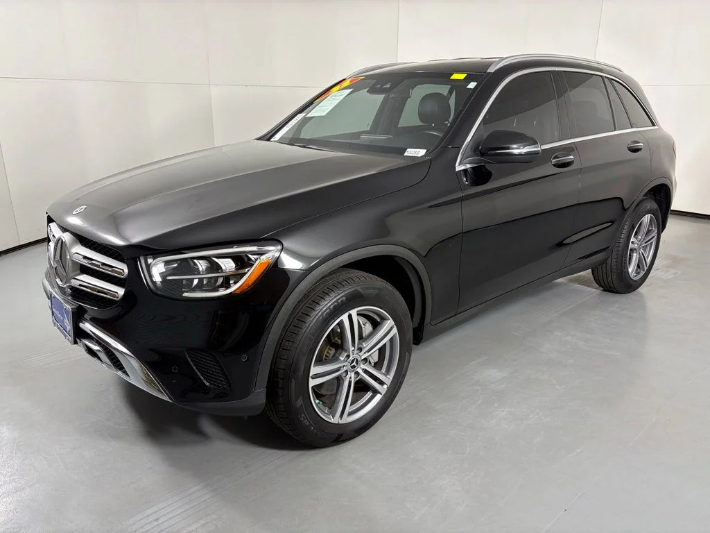 Used 2022 Black Mercedes-Benz GLC 300 image 4