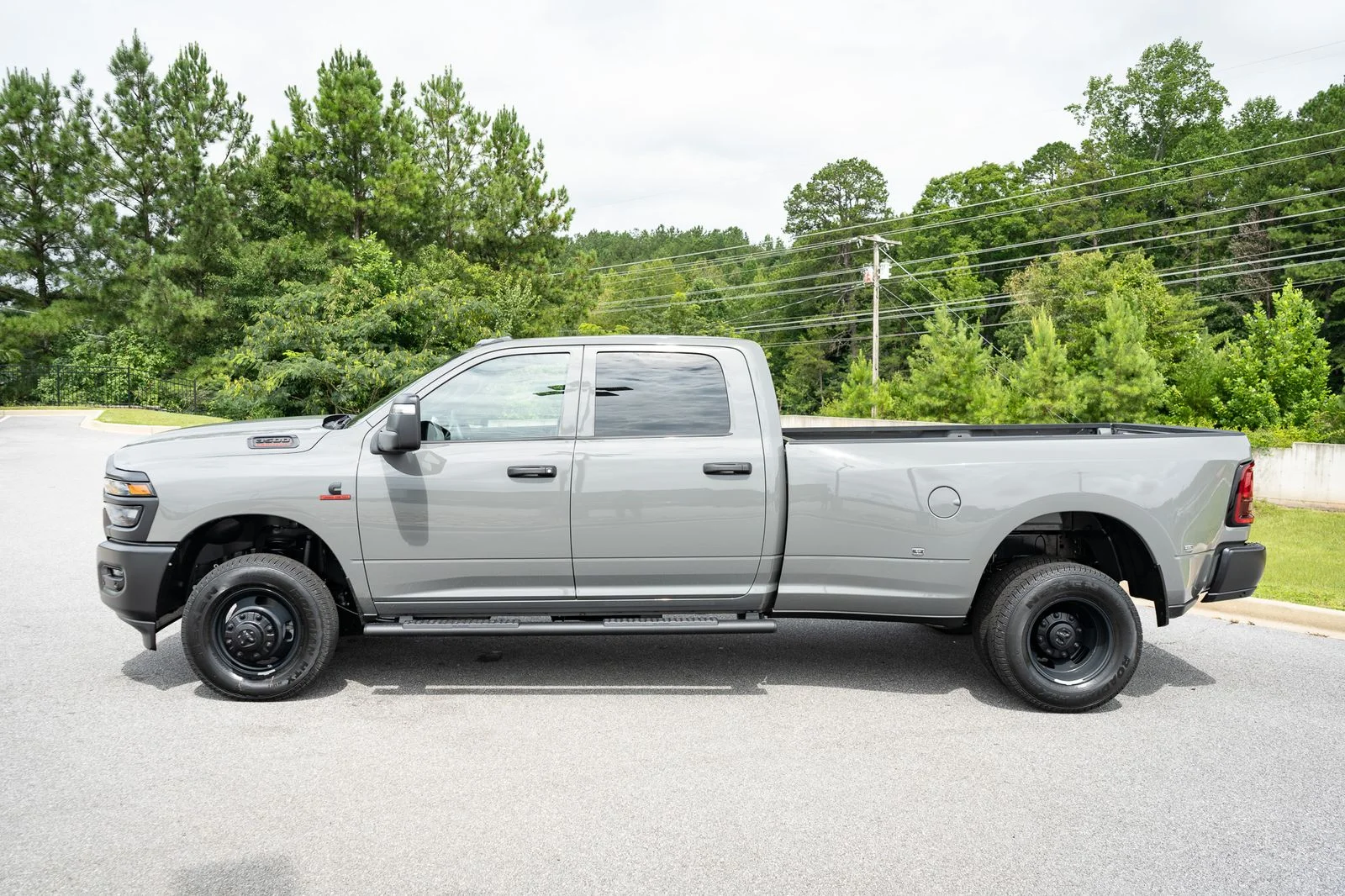 New 2026 Ceramic Gray Clear-Coat Exterior Paint RAM Tradesman image 5