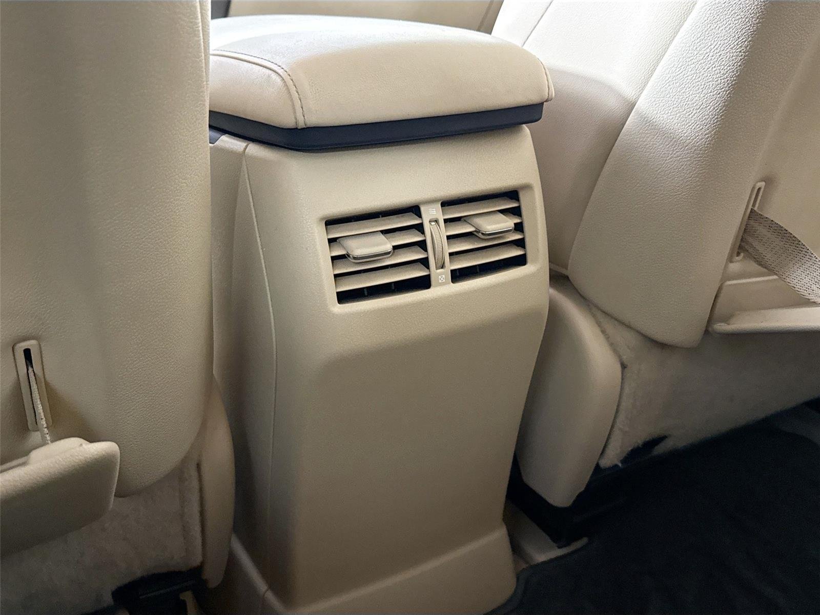 Used 2010 Obsidian Lexus 4DR FWD image 35