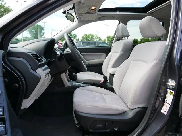 Used 2018 Gray Subaru 2.5i Premium image 14