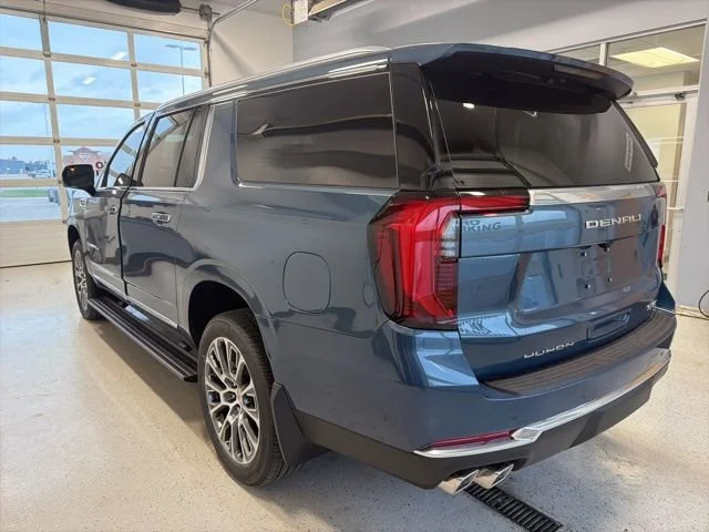 2026 GMC Yukon XL Denali - Photo 17