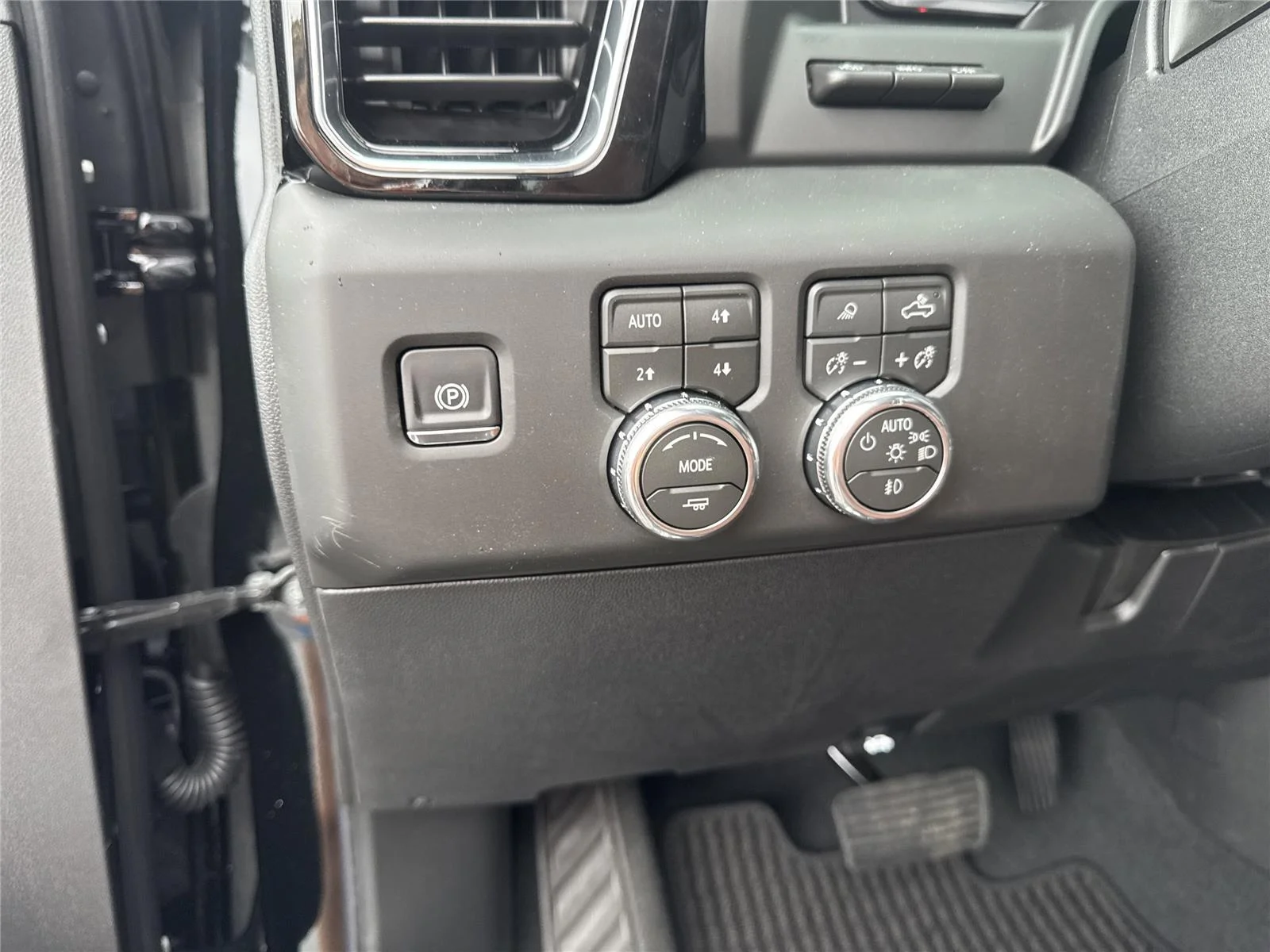 New 2026 Onyx Black GMC Denali Ultimate image 22