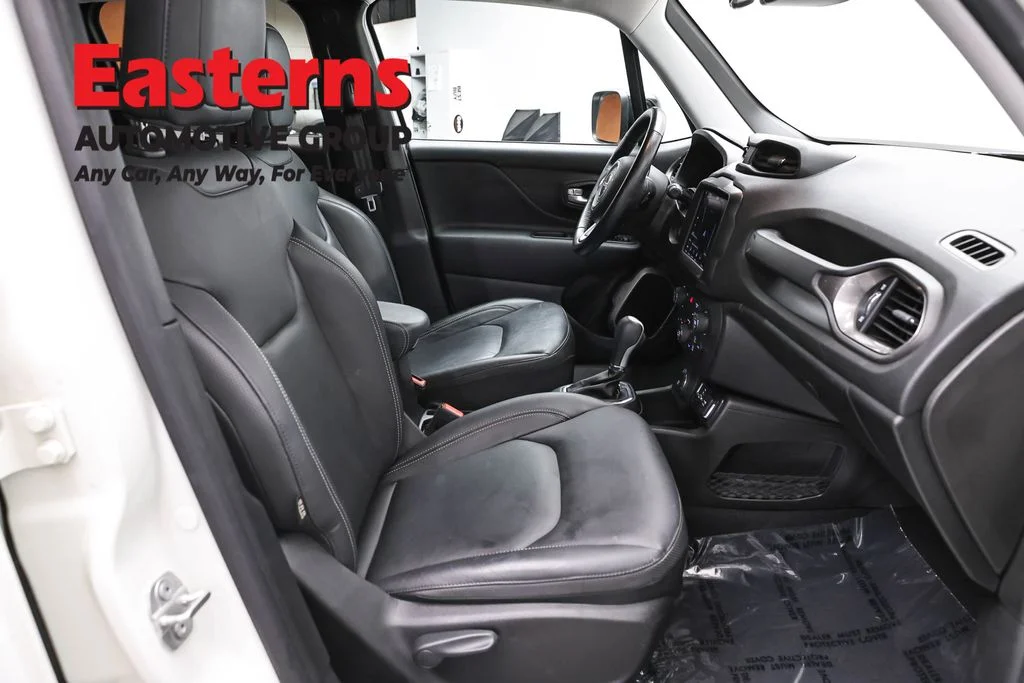 Used 2023 White Jeep Limited image 25