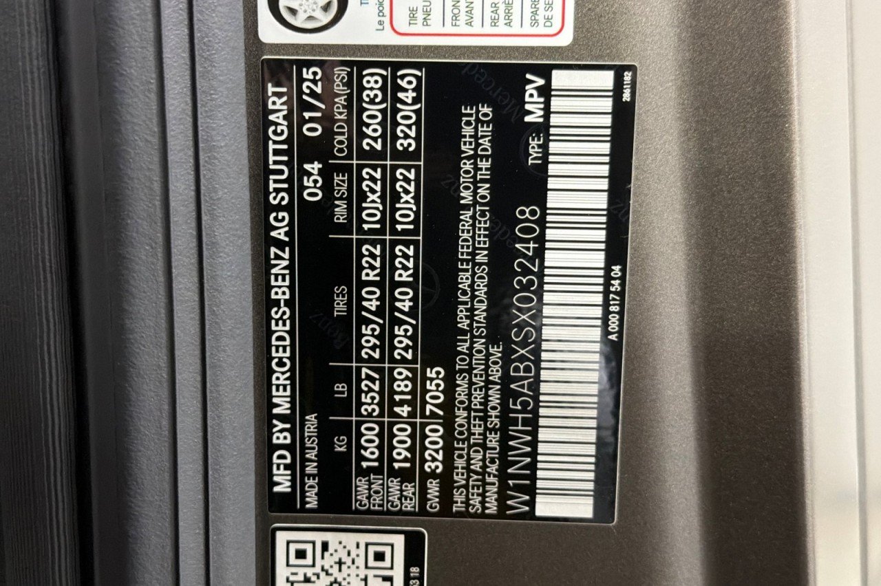 Certified Used 2025 MANUFAKTUR Monza Grey magno Mercedes-Benz AMG® G 63 image 27