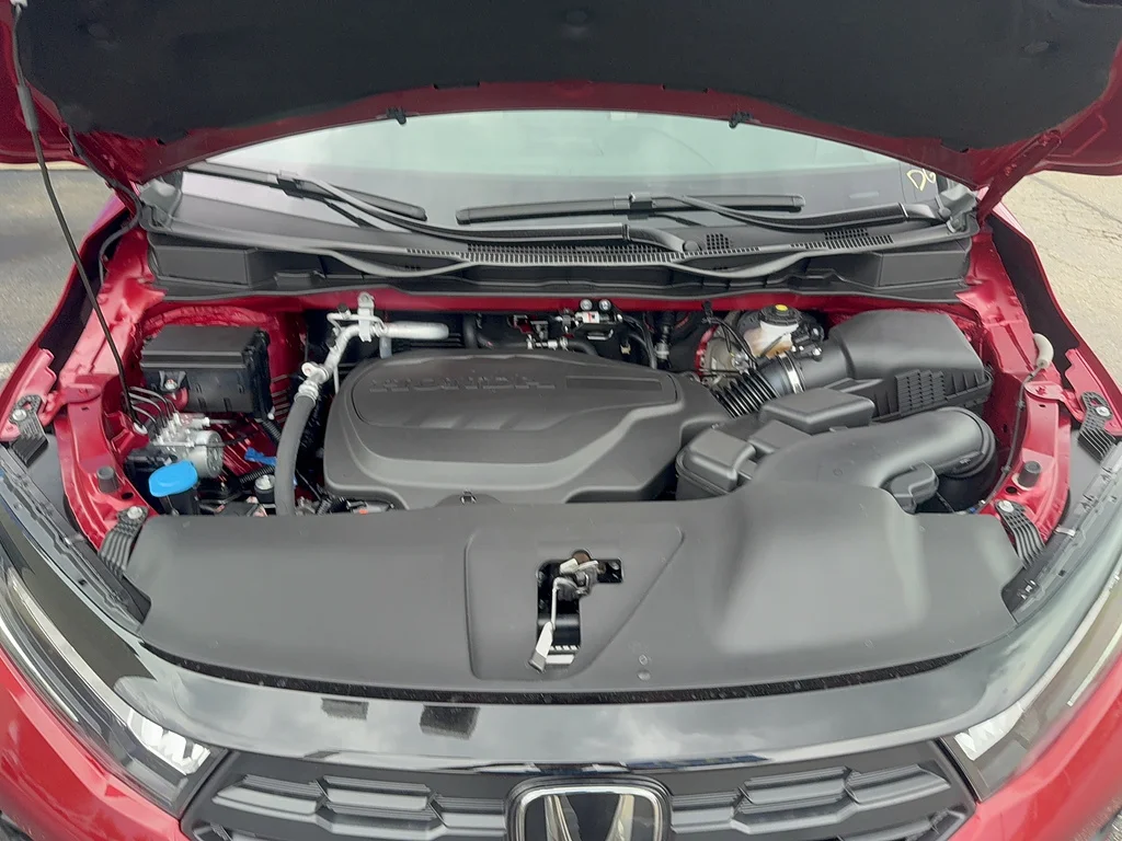New 2027 Radiant Red Metallic II Honda EX-L image 16