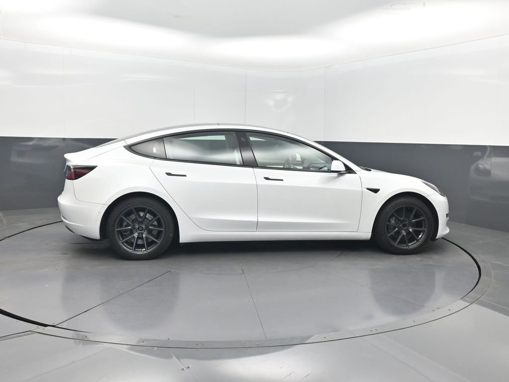 Used 2022 White Tesla Base image 27