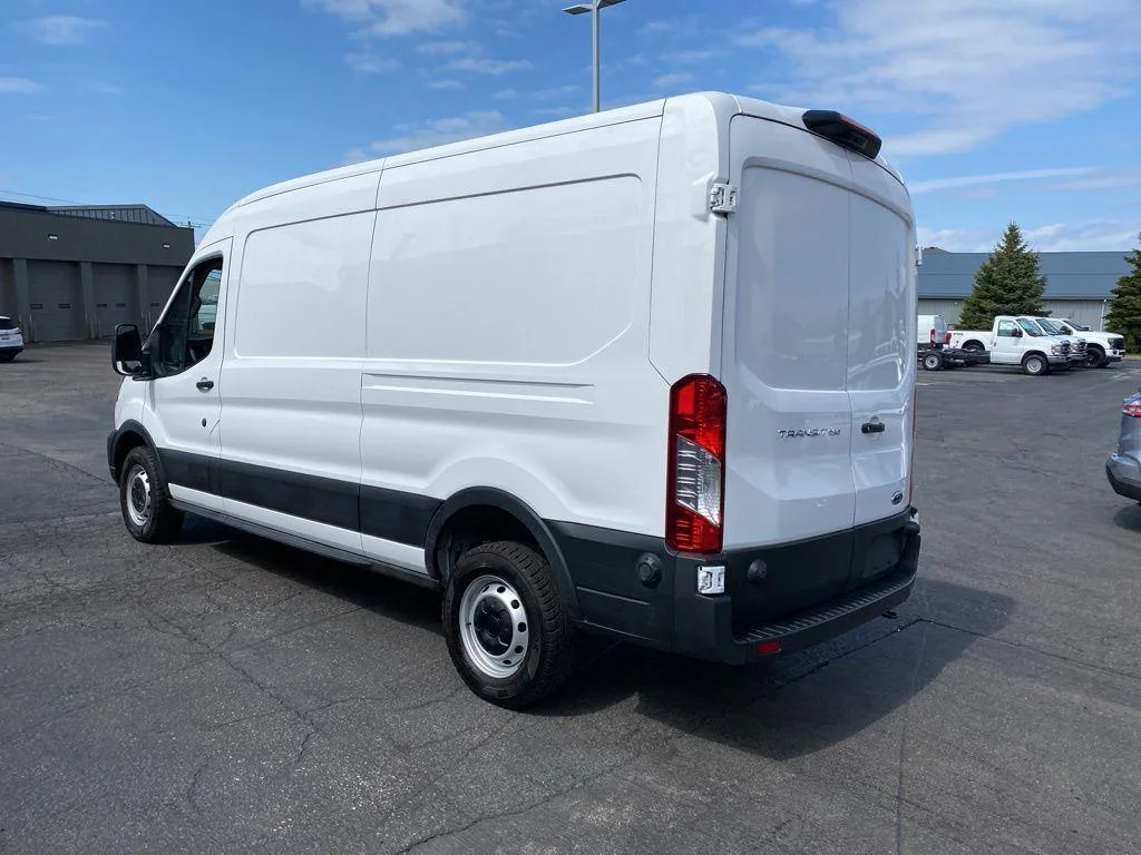 Used 2024 Oxford White Ford Base image 7