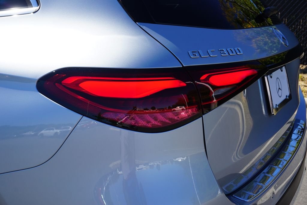 Used 2026 Cirrus Silver Metallic Mercedes-Benz GLC 300 image 15