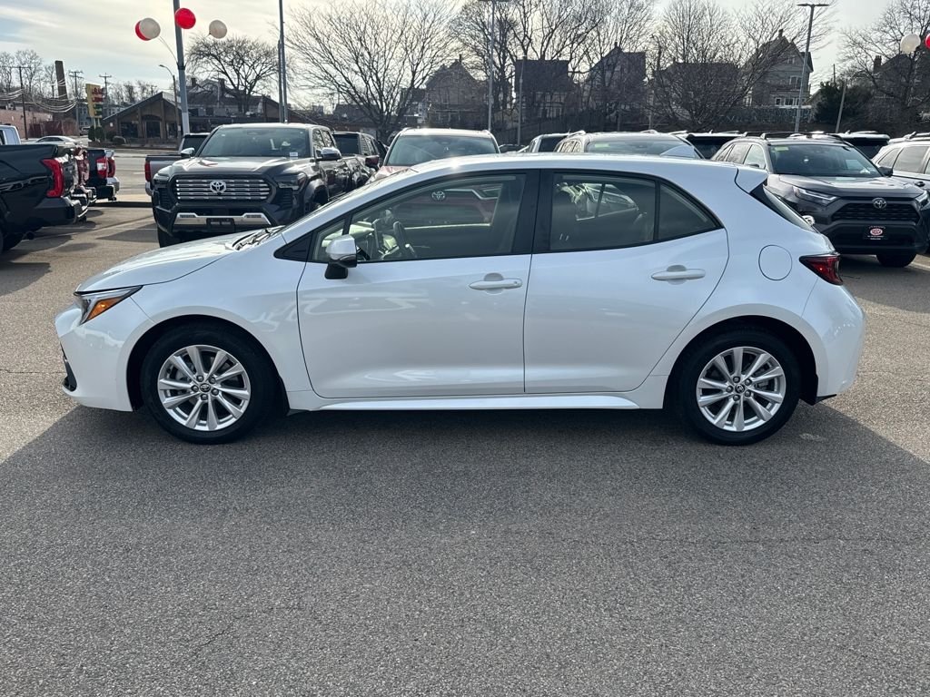 View vehicle photo 4