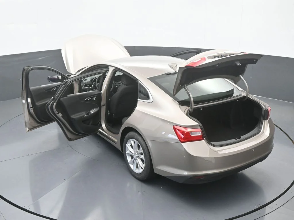 Used 2024 Mineral Gray Metallic Chevrolet LT image 65