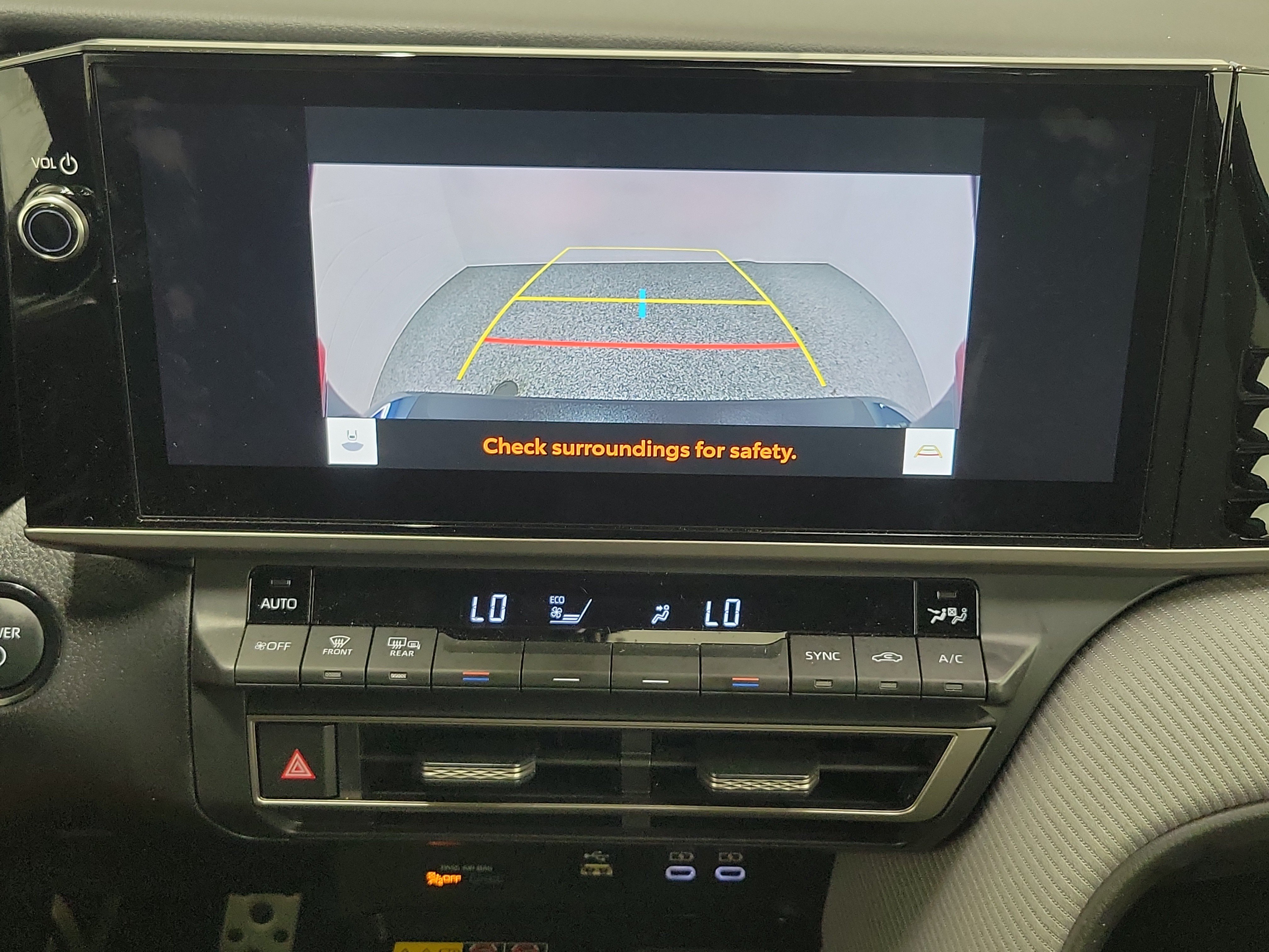 Certified Used 2025 Ocean Gem Toyota SE image 28