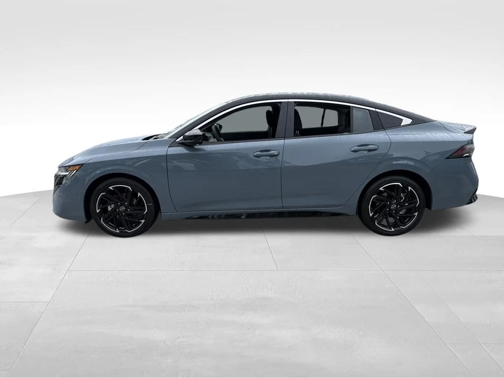 New 2026 Atlantic Gray Metallic / Super Black Two-tone Nissan SR image 4