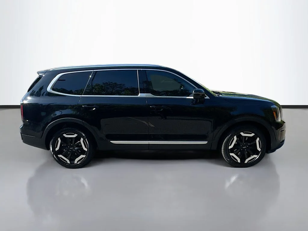2024 Kia Telluride EX - Photo 9