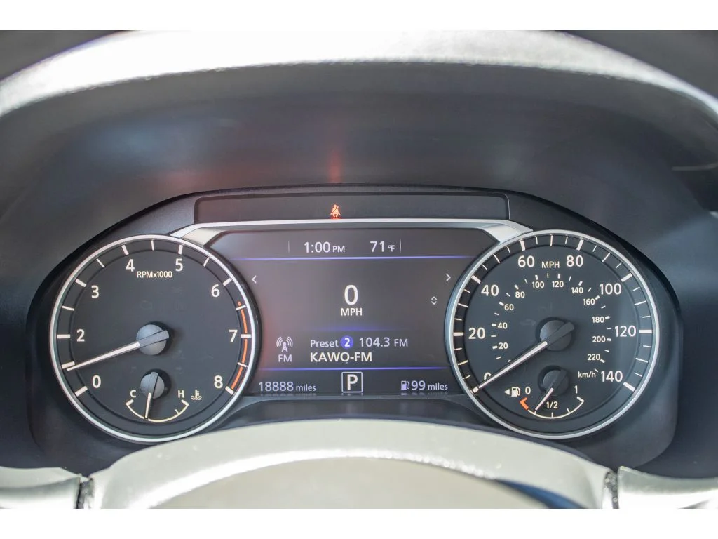 Used 2022 Pearl White Tricoat Nissan 2.5 SV image 36