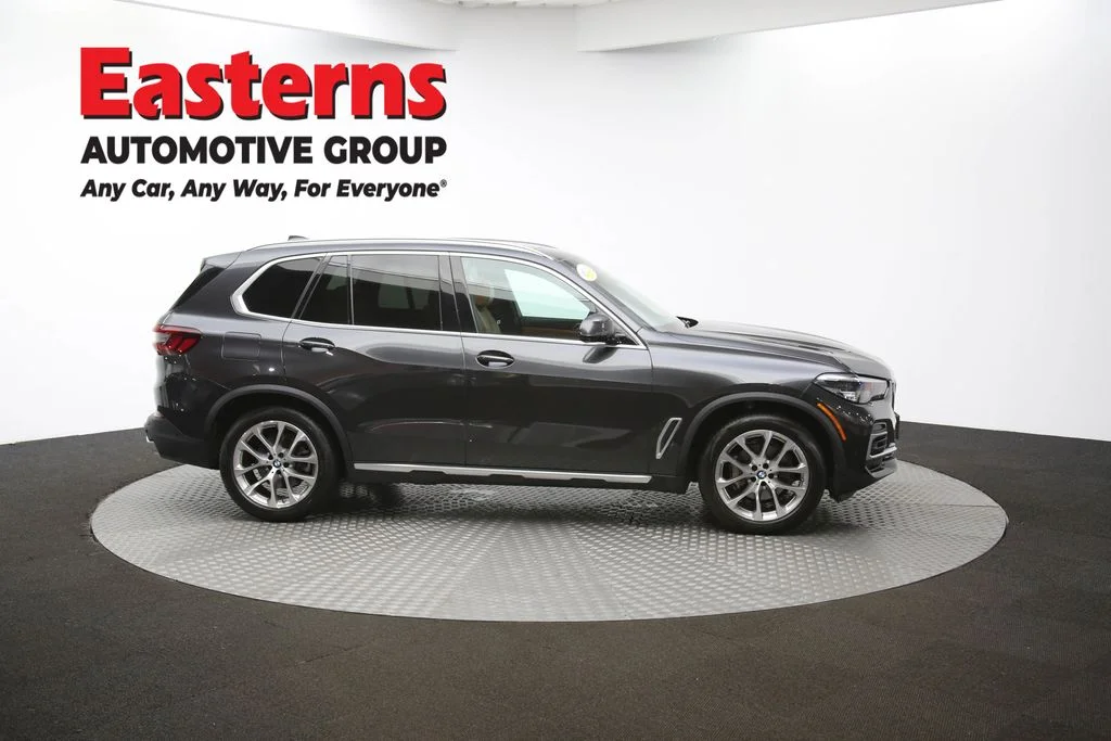 Used 2022 Gray BMW xDrive40i image 51