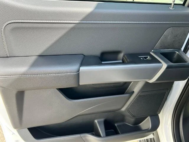 New 2026 Oxford White Ford XLT image 50