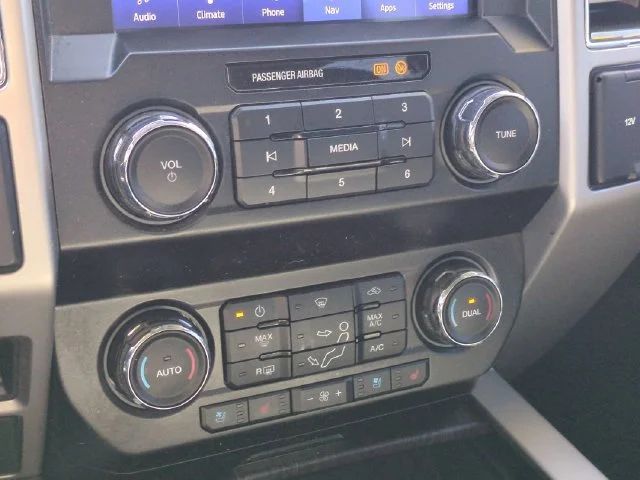 Used 2020 Silver Ford Lariat image 25