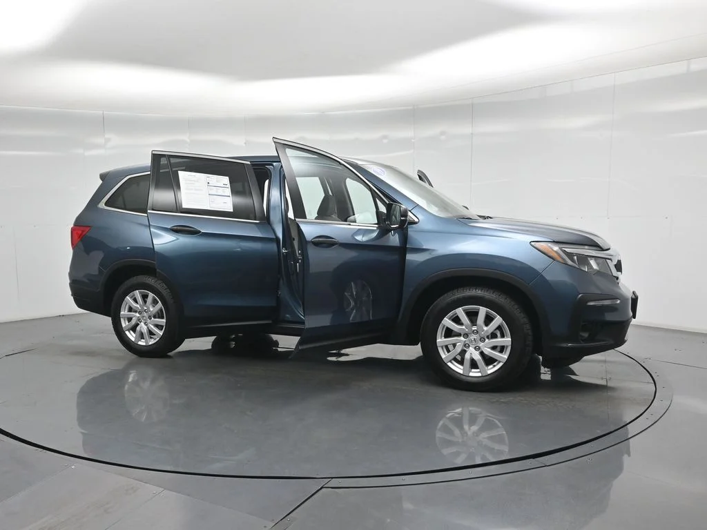 Used 2019 Black Honda LX image 34