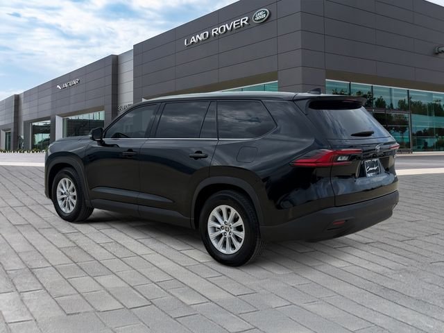 Used 2025 Black Toyota XLE image 3