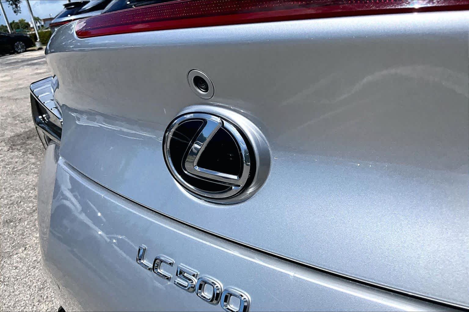 Used 2021 Liquid Platinum Lexus  image 31