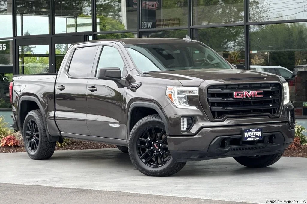 2022 GMC Sierra 4WD Crew Cab Short Box Elevation's photo