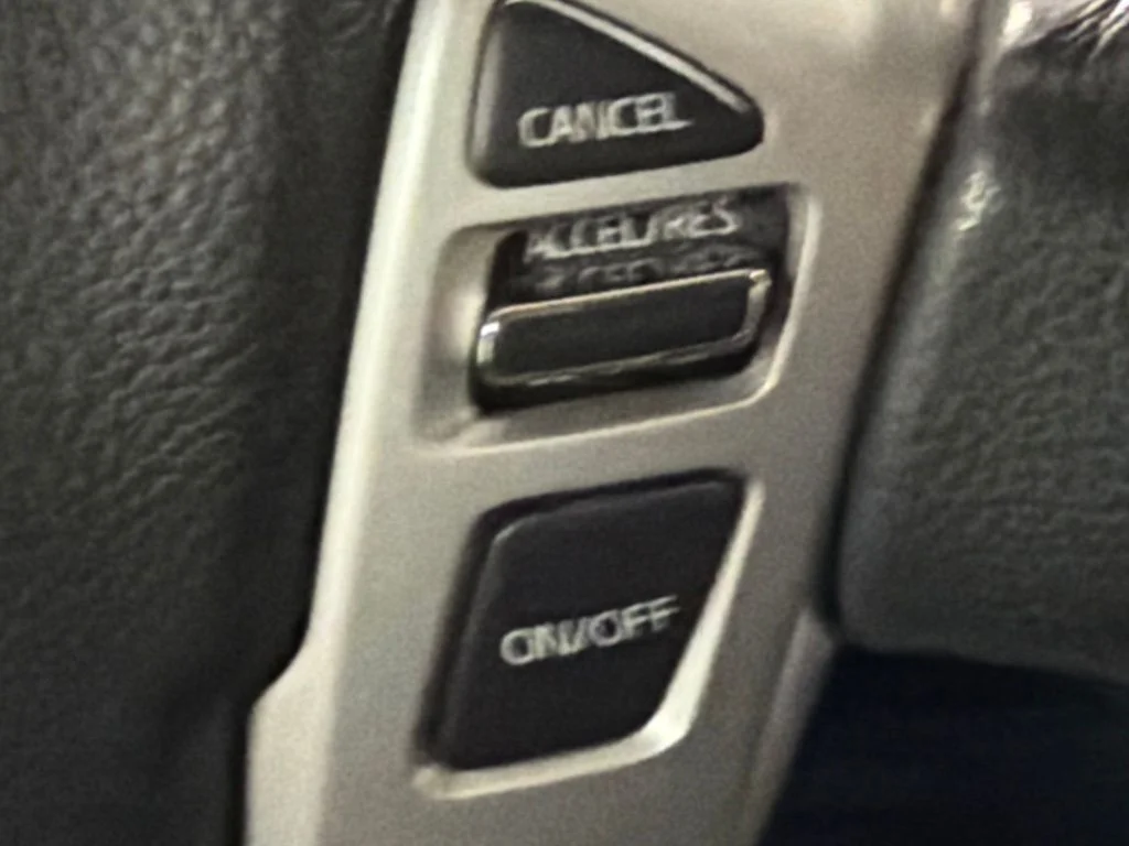 Used 2019 Gun Metallic Nissan SL image 21