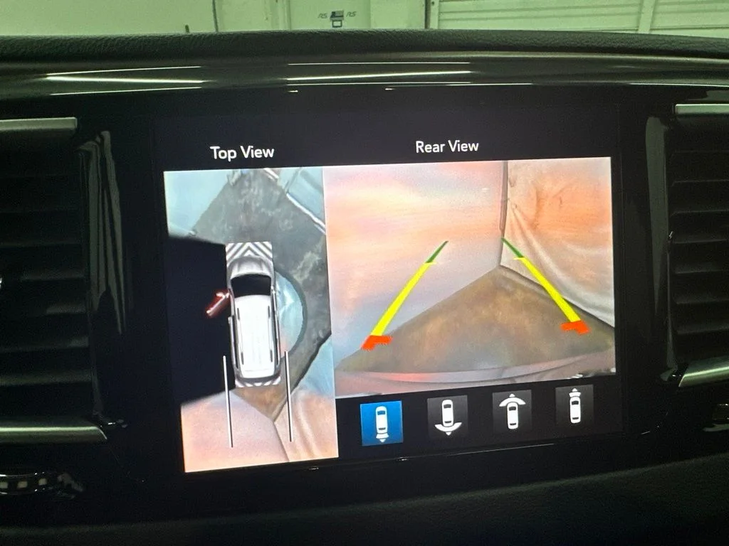 Used 2018 Gray Chrysler Touring L Plus image 19