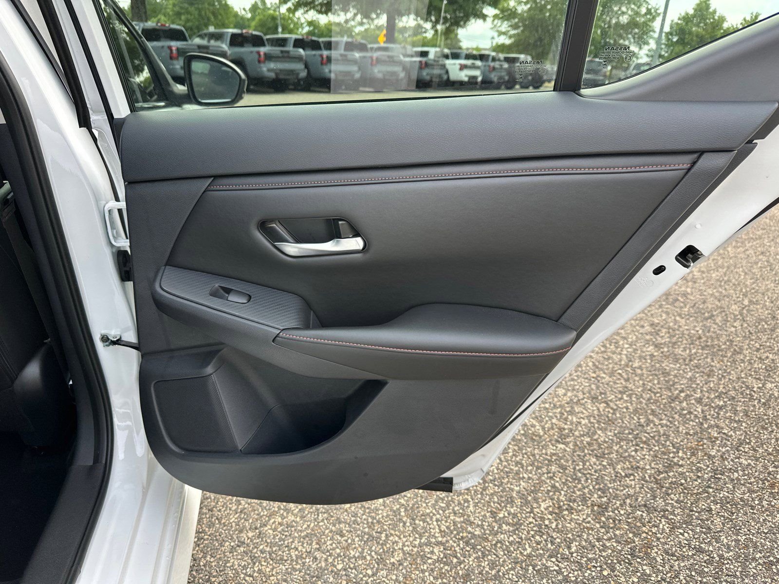 Certified Used 2025 White Nissan SR image 14