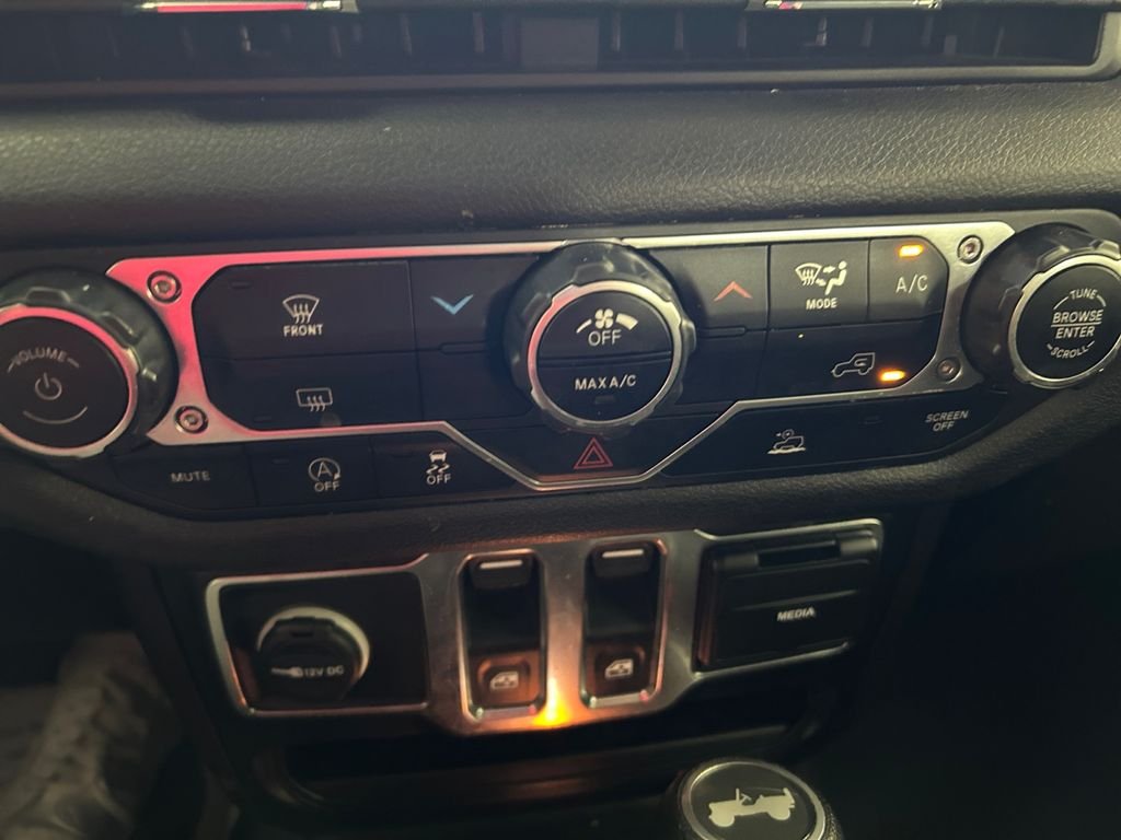 Used 2024 Gray Jeep Sport S image 29