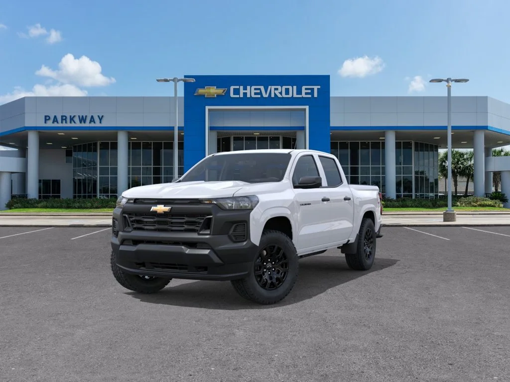 New 2026 Summit White Chevrolet WT image 8
