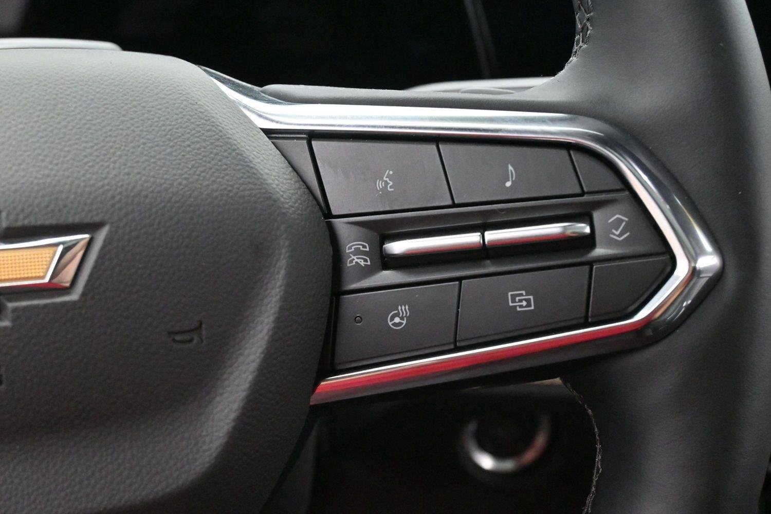 Used 2025 Black Chevrolet High Country image 21
