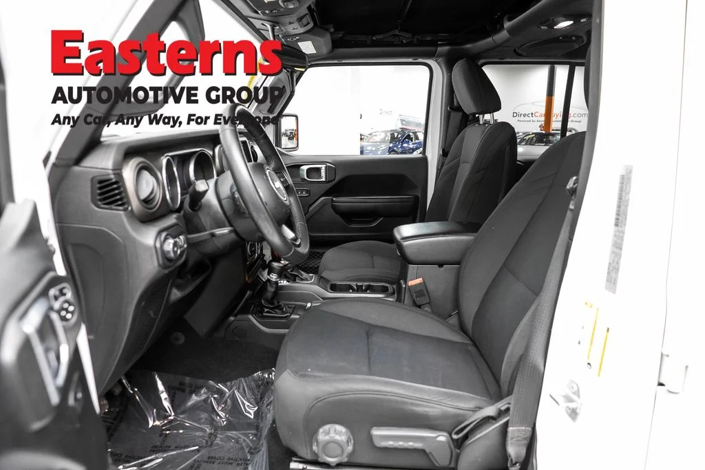 Used 2018 White Jeep Unlimited Sport S image 14