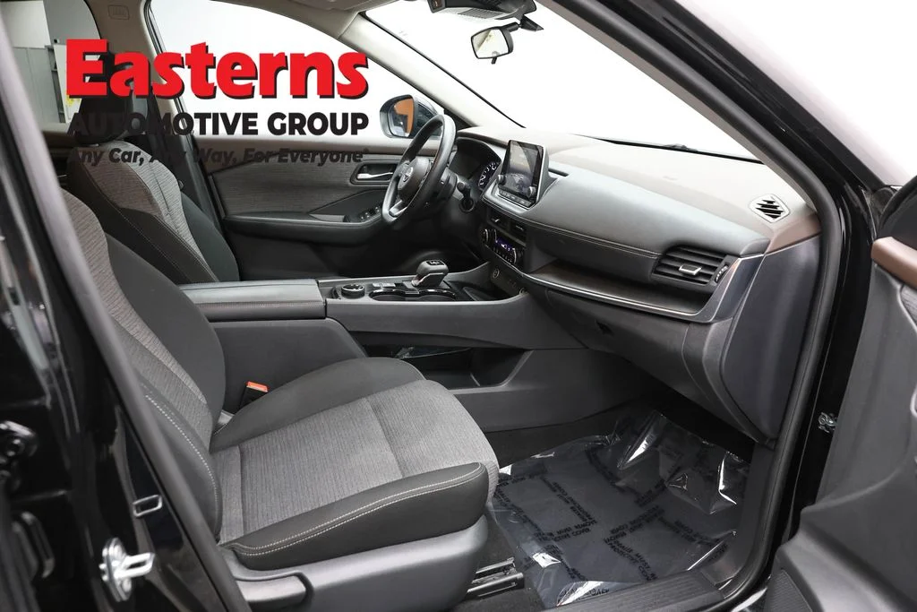 Used 2023 Black Nissan SV image 23