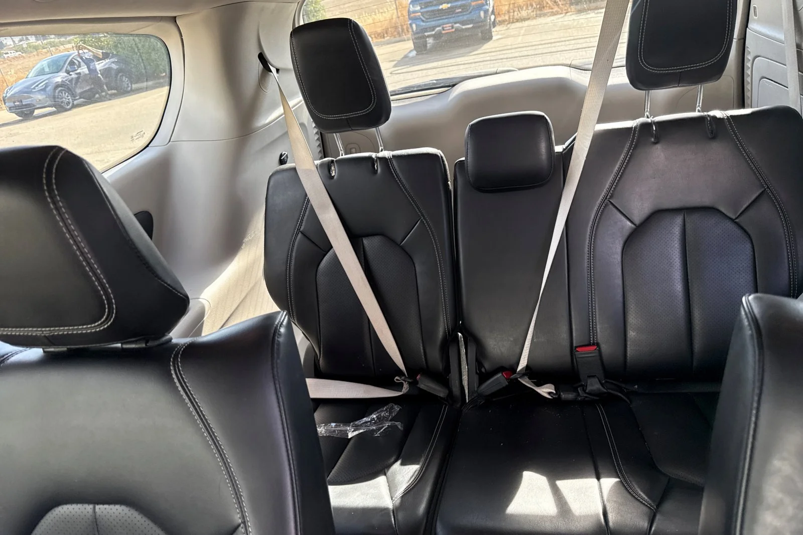 Used 2023 Black Chrysler Hybrid Touring L image 12
