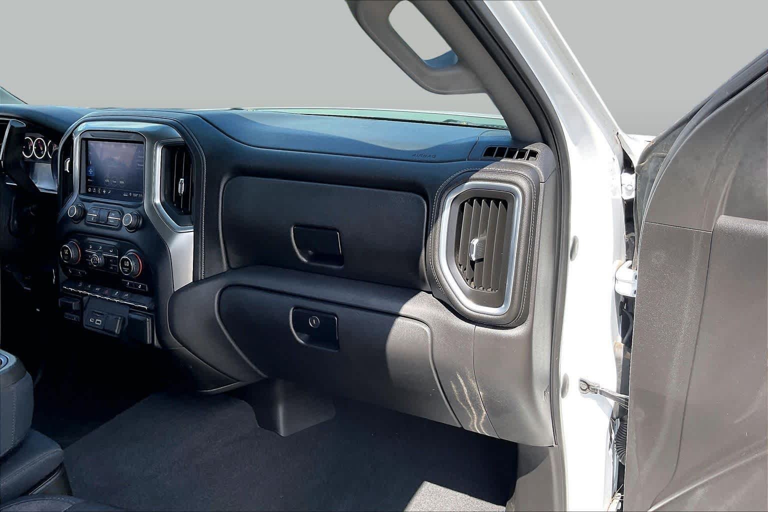 Used 2019 Summit White Chevrolet LT image 18