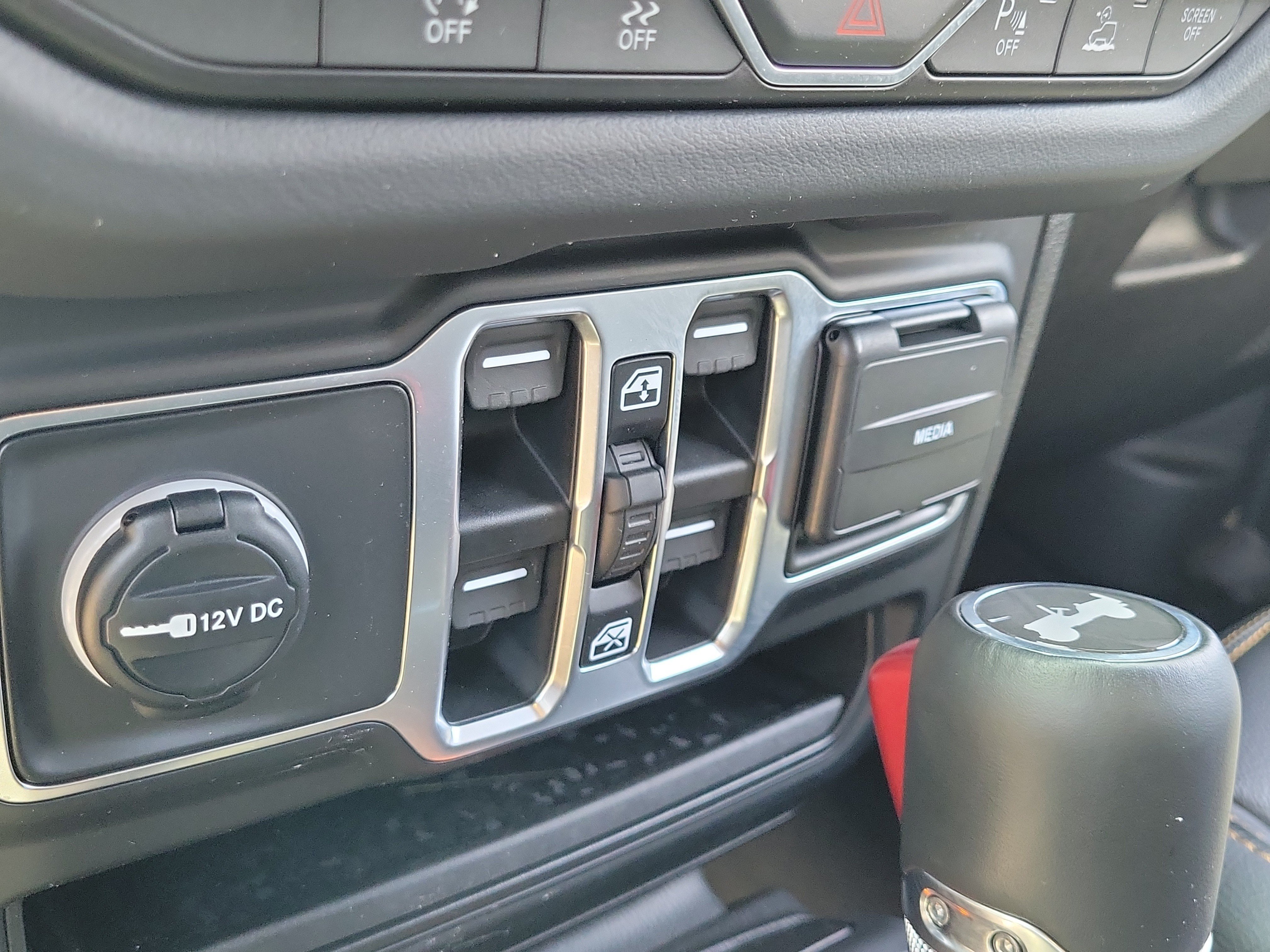 Used 2026 Black Clearcoat Jeep Sahara image 28